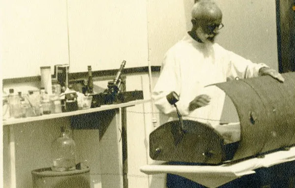 Carl Tanzler: The Man Who Fell in Love with His Patient and Lived with Her Remains After Her Death